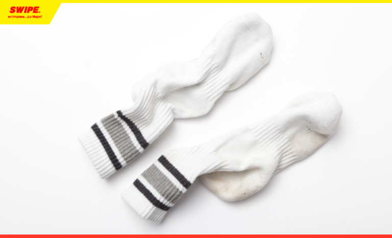 Remueve manchas profundas de los calcetines con Oxymax